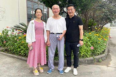 VaHe Shijun, muvambi weJINHAILUO, vakashanyira ZHOUSHAN JWELL Screw&Barrel Co.,LTD.